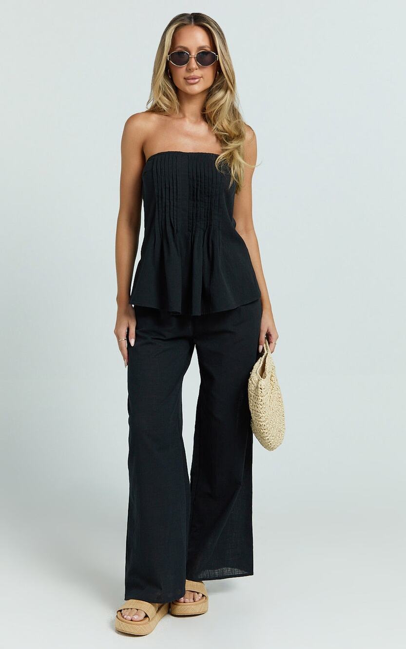New Showpo Carli Two Piece Top And Pants Set Size Medium MSRP $119